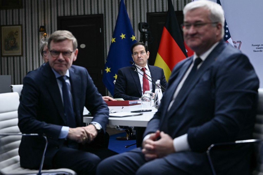 Η Γερμανία κατηγορεί τη Ρωσία ότι βοηθά το Ιράν