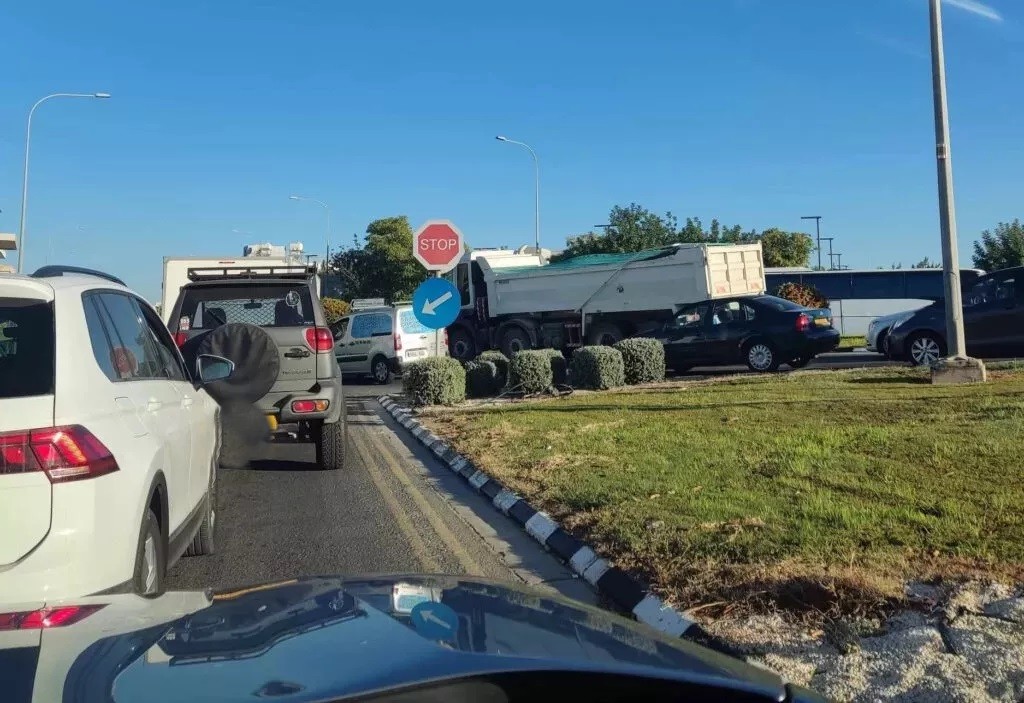 Πάφος: Κυκλοφοριακό έμφραγμα λόγω του κλεισίματος των Κονιών