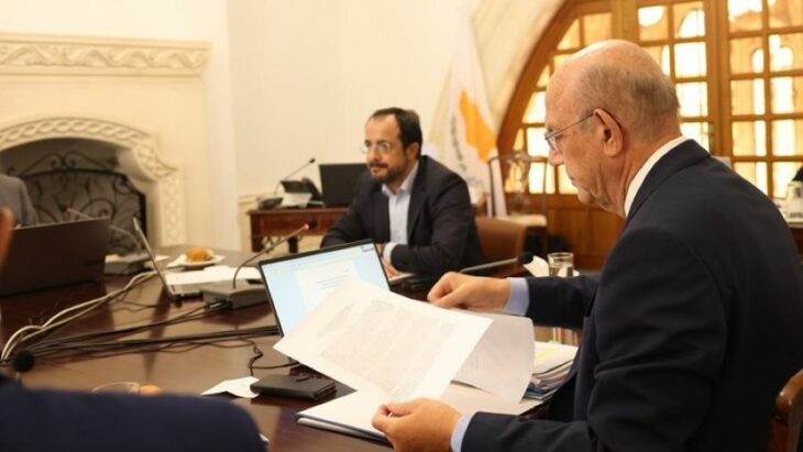 Πέμπτη τα μέτρα στήριξης για αναχαίτιση της κρίσης – Θα τα ανακοινώσει ο ίδιος ο ΠτΔ