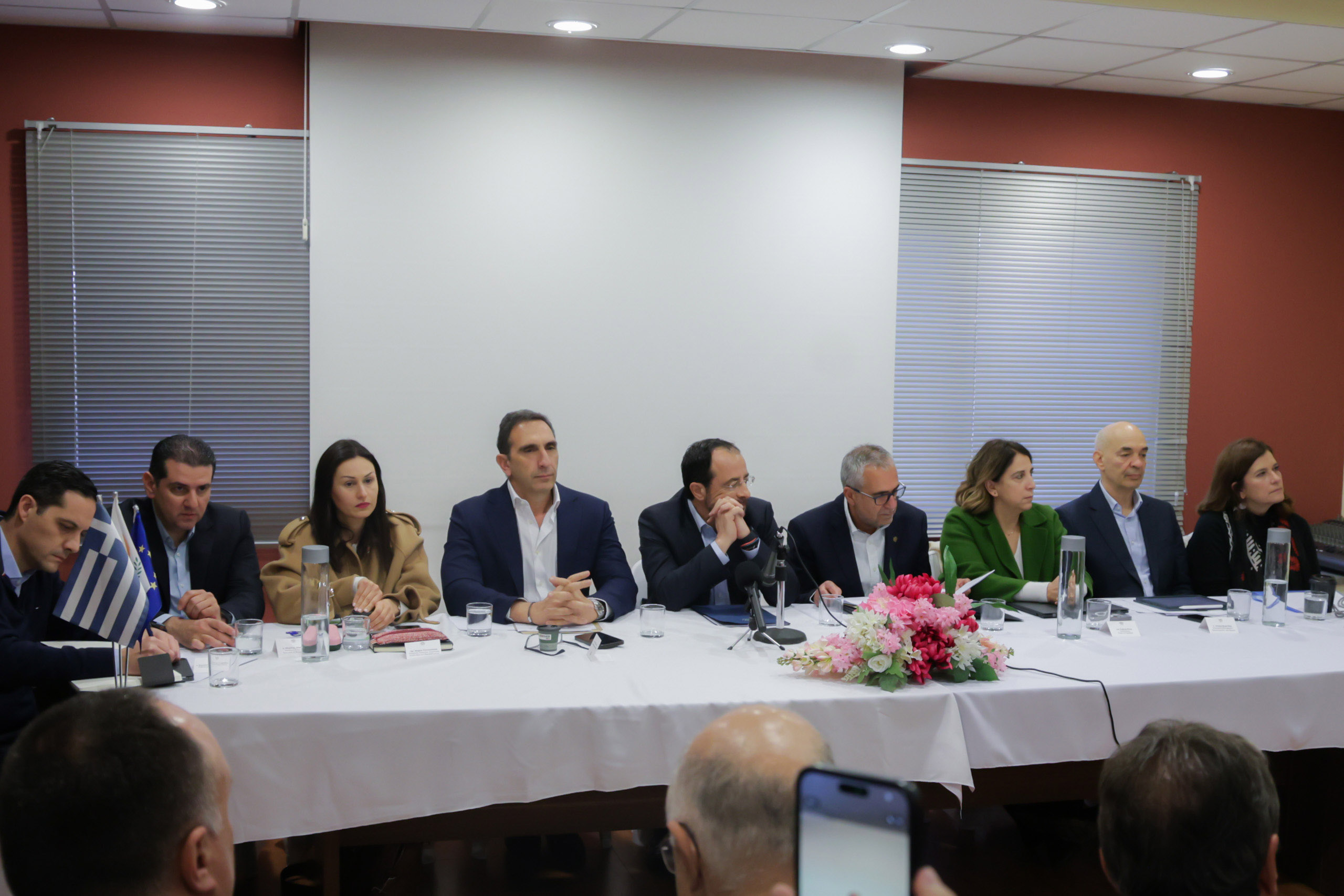 Πρόεδρος: Στις πυρόπληκτες κοινότητες οι €890.000 που έδωσαν επιχειρήσεις και πολίτες – Σχέδιο στήριξης 60 εκατ. ευρώ