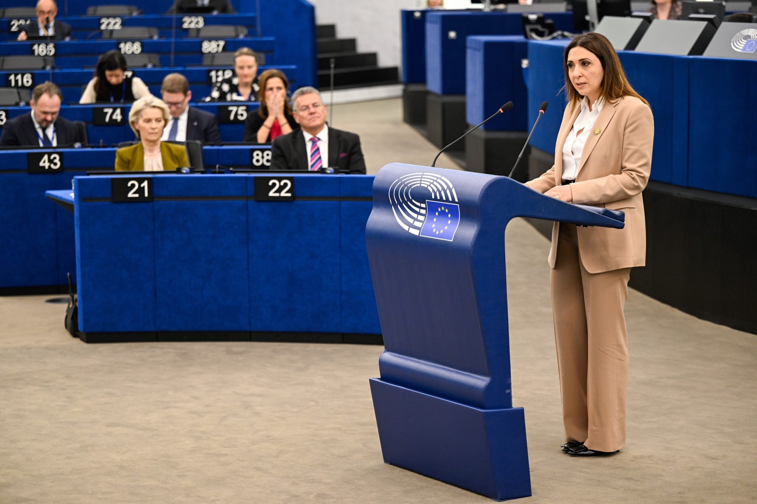 Το ΕΛΚ ζητά κανόνες για το άρθρο 42.7: Φον ντερ Λάιεν και Ραουνά τονίζουν την ανάγκη μείωσης ενεργειακής εξάρτησης της ΕΕ