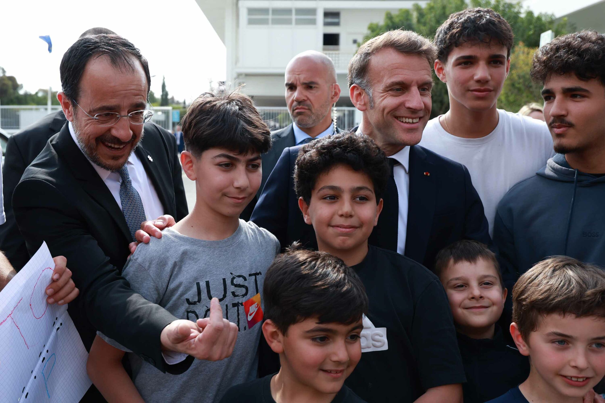 Χριστοδουλίδης για την απαγόρευση των κοινωνικών δικτύων σε ανήλικους: «Για τα παράπονα σας απευθυνθείτε στον Μακρόν»