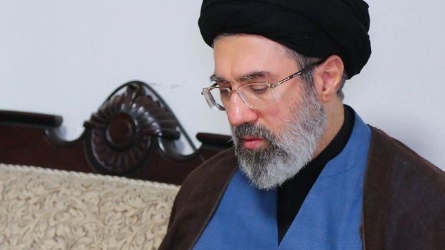 Σε κρίσιμη κατάσταση ο Μοτζτάμπα Χαμενεΐ: Δεν μπορεί να ασκήσει εξουσία, εντείνονται τα σενάρια για κενό ηγεσίας στο Ιράν