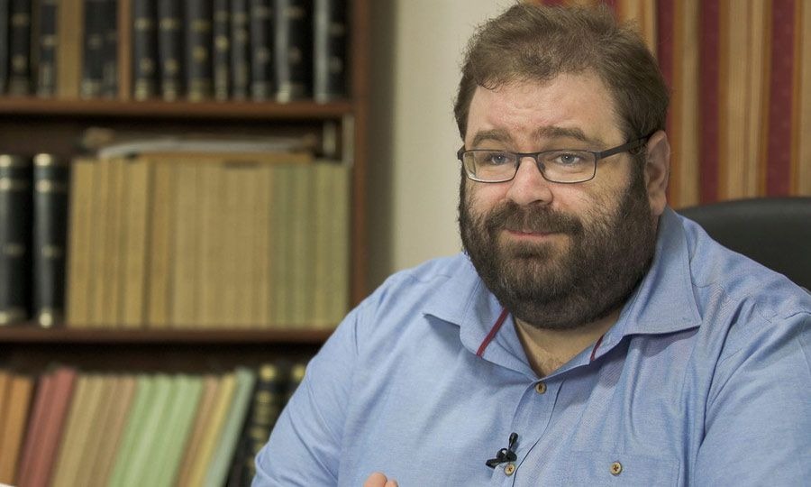 Ο Αχιλλέας Αιμιλιανίδης παραλληλίζει τα ημερολόγια του Χίτλερ με την υπόθεση «Σάντη»