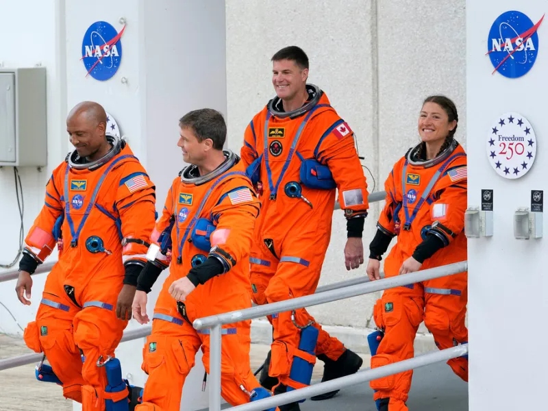 Artemis II: Αντίστροφη μέτρηση για την ιστορική αποστολή στη Σελήνη (δείτε live την εκτόξευση)