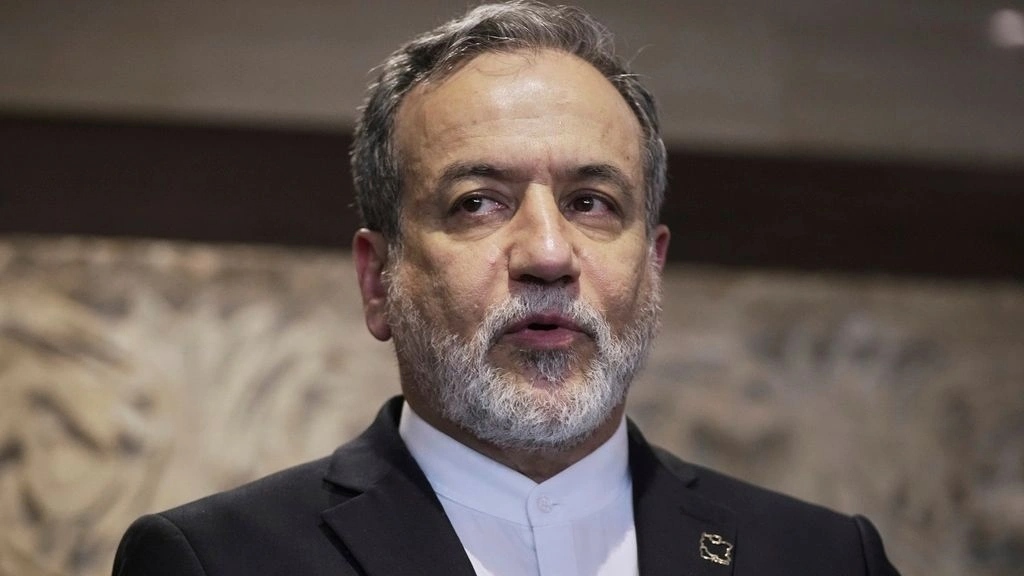 Στον «αέρα» οι επαφές Τεχεράνης – Ουάσινγκτον – Αποχώρησε ο Αμπάς Αραγτσί από το Πακιστάν