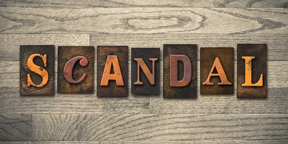 Περί σκανδάλων…