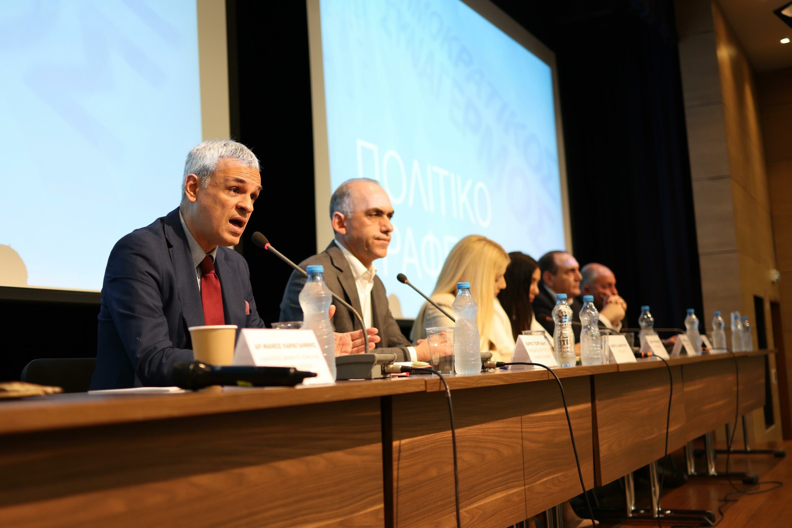 Ειδική συνεδρία Πολιτικού Γραφείου ΔΗΣΥ για την άμυνα – Αννίτα: «Αναλύσαμε το πώς η Κύπρος μπορεί να γίνει φρούριο της Ευρώπης»