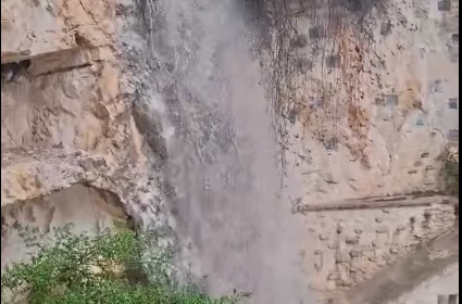 Βίντεο: Με ορμή κατέβηκε σήμερα ο καταρράκτης της Μονής Αγίου Νεοφύτου