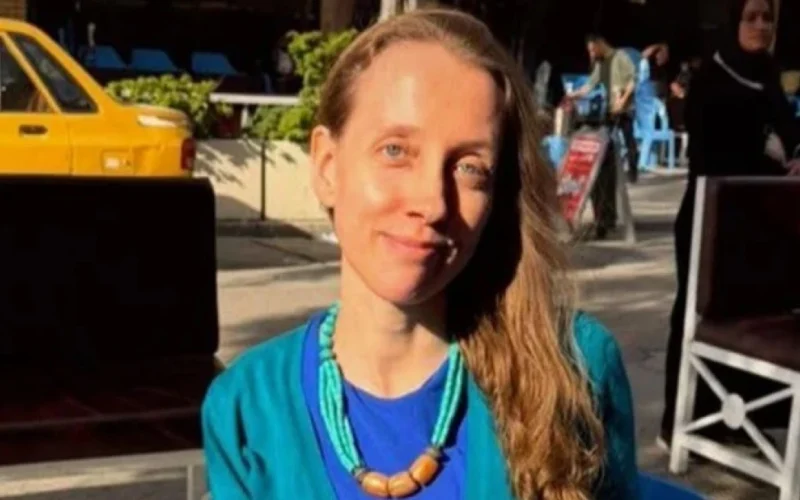 Θρίλερ στη Βαγδάτη: Απήχθη η Αμερικανίδα δημοσιογράφος Σέλι Κίτλεσον, ανησυχία για την ζωή της – «Η κυβέρνηση των ΗΠΑ την προειδοποίησε»