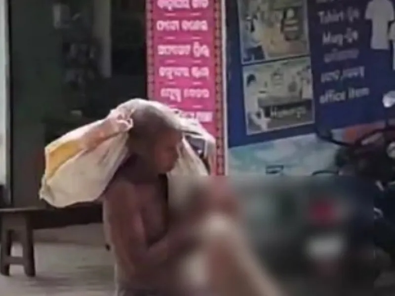 Σοκαριστικό περιστατικό στην Ινδία: Ξέθαψε τη νεκρή αδερφή του για να αποδείξει τον θάνατό της στην τράπεζα και να πάρει τα χρήματά της