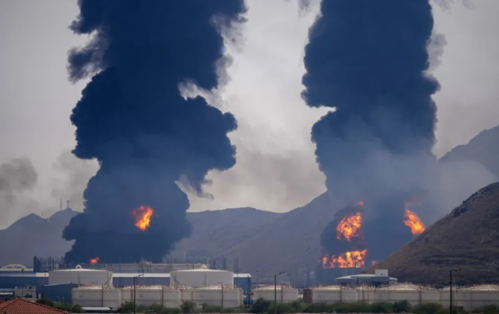 Ιράν: Κηρύσσει «στρατιωτικές ζώνες» υποδομές σε τρεις χώρες – Στους στόχους και η Aramco – «Θα φτάσει $200 το βαρέλι», απειλεί η Τεχεράνη