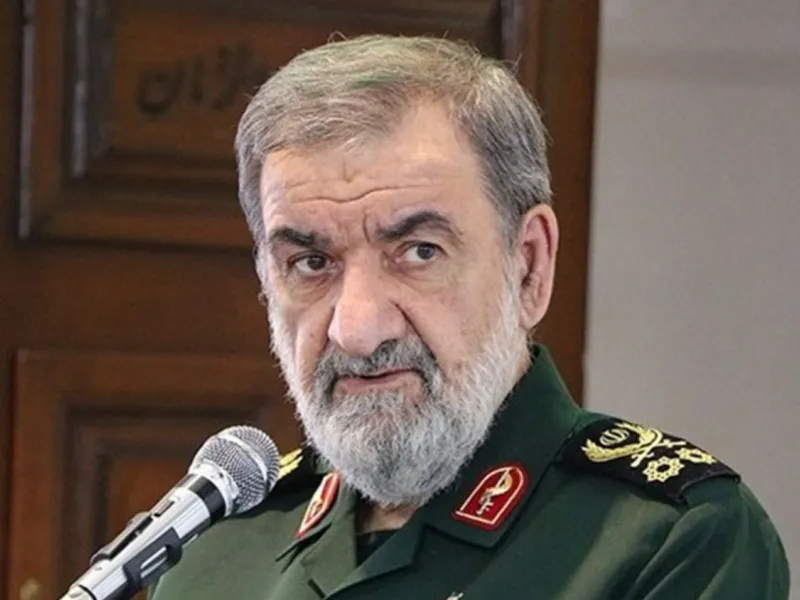 Ιράν: Ο στρατιωτικός σύμβουλος Χαμενεΐ απειλεί με βύθιση αμερικανικών πλοίων στο Στενό του Ορμούζ – Δηλώνει κατά της κατάπαυσης του πυρός