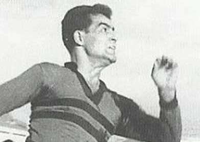 Απεβίωσε ο Κωστάκης Πιερίδης, θρύλος του Ολυμπιακού Λευκωσίας