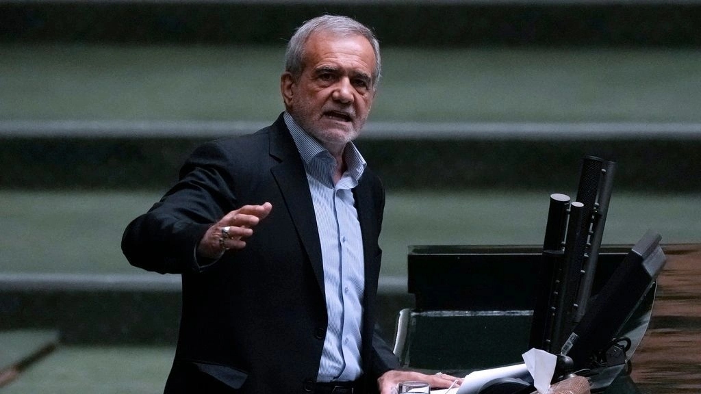 Πεζεσκιάν: Οι απειλές, η παραβίαση δεσμεύσεων και ο αποκλεισμός λιμένων, τα κύρια εμπόδια στη διαπραγμάτευση με τις ΗΠΑ