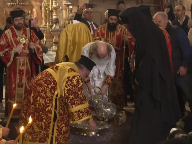 Τελέστηκε η τελετή του Νιπτήρος μετά την επαναλειτουργία του Πανάγιου Τάφου στα Ιεροσόλυμα