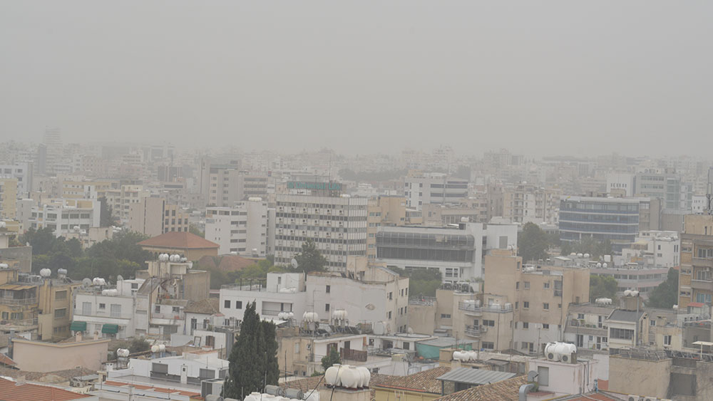 Μας κατακλύζουν τοξικά μικροσωματίδια: Σήμα κινδύνου από γιατρούς για τη σκόνη – Τι θα επιδιώξει η Πνευμονολογική Εταιρεία Κύπρου – Στο πλάνο και τα λοιπά αλλεργιογόνα της άνοιξης