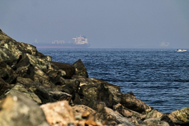 Ιράν: Τα Στενά του Ορμούζ είναι εξίσου πολύτιμα με την κατοχή ατομικής βόμβας – Η Ουάσινγκτον αναμένει απάντηση της Τεχεράνης στην πρότασή της