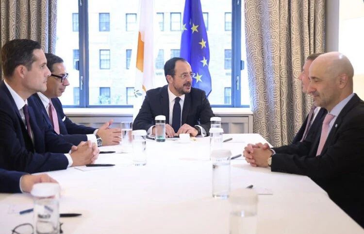 Νέος γύρος αδειοδότησης ή εξαίρεση;