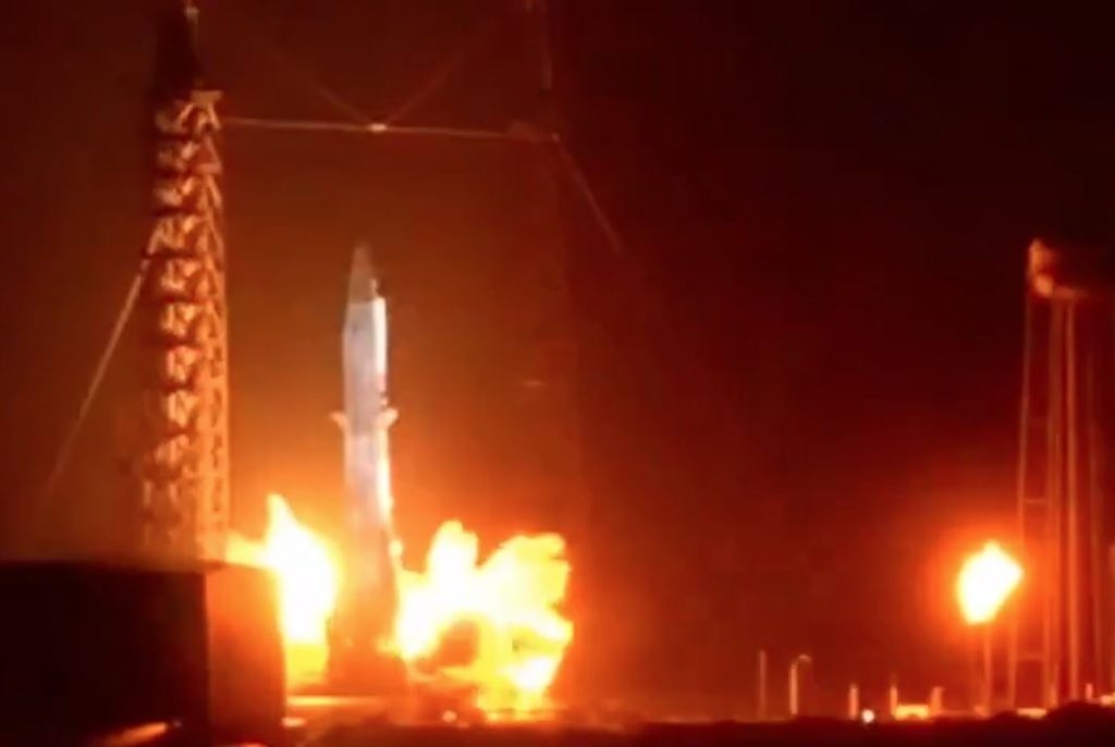 Πύραυλος της Blue Origin εξερράγη κατά τη διάρκεια δοκιμής στη Φλόριντα