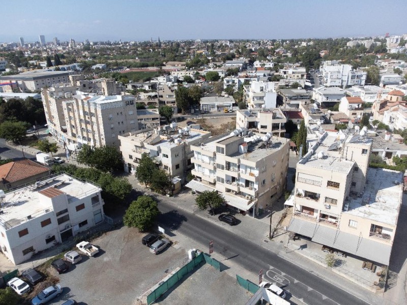 Στέγη για κανονικούς ανθρώπους και τα παιδιά τους