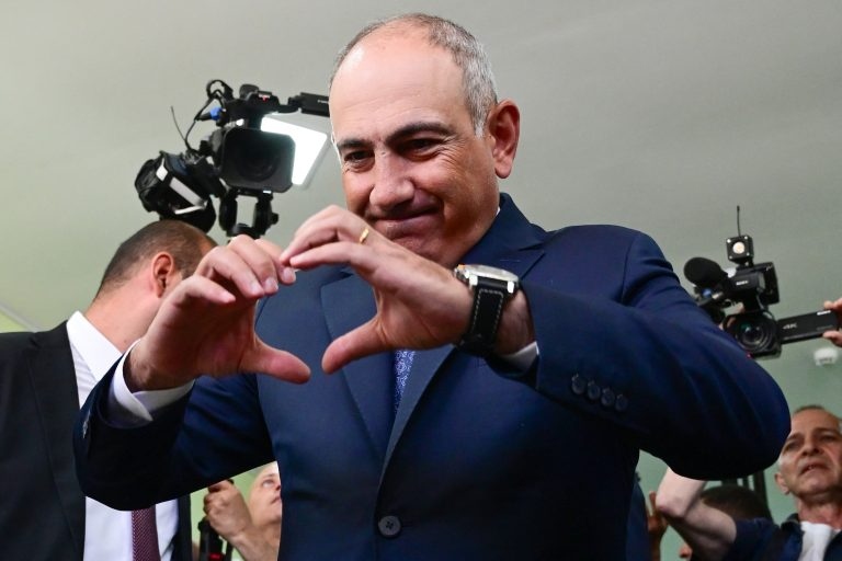 Αρμενία: Πρώτο το κόμμα του Πασινιάν με την ΕΕ να τον συγχαί