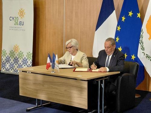 Πάλμας: Η αναβάθμιση συνεργασίας με τη Γαλλία προσ