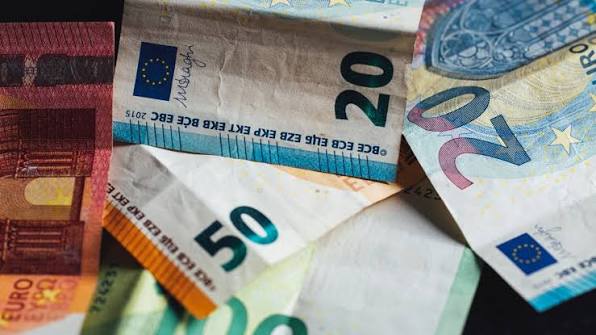 Μειώσεις €32,8 δισ. στο αναθεωρημένο Nego-Box