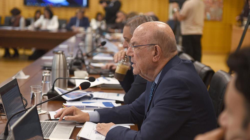 Κυβερνητικές εξετάσεις: Σε ετοιμότητα το ΥΠΟΙΚ για τη νέα διαδικασία προσλήψεων στο δημόσιο – Εναλλακτικά σενάρια σε περίπτωση καταψήφισης των νομοσχεδίων